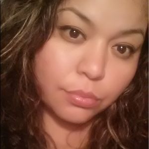 Meet your Posher, Roxanne